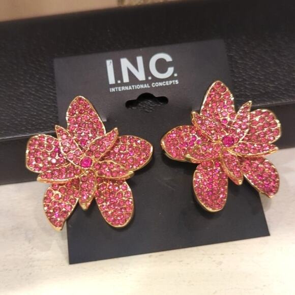 INC International Concepts  Gold-Tone Pink Flower Statement Stud Earrings - Picture 6 of 6